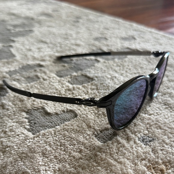 Oakley Pitchman R Sunglasses - Picture 2 of 3